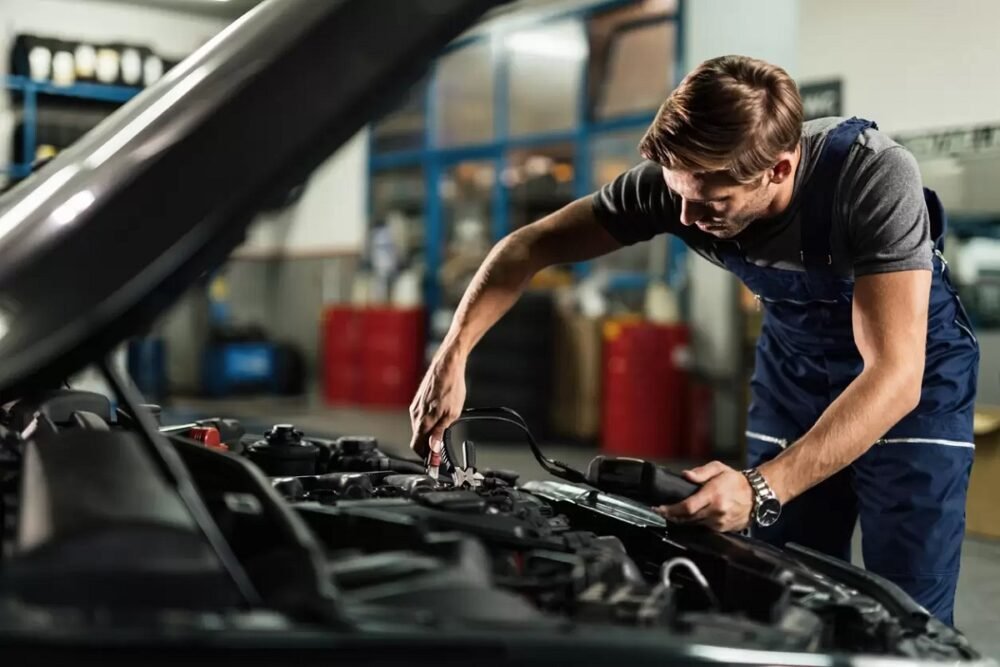 You are currently viewing Les mécaniciens polonais et les intérimaires étrangers : Un Atout pour le Secteur Industriel Européen